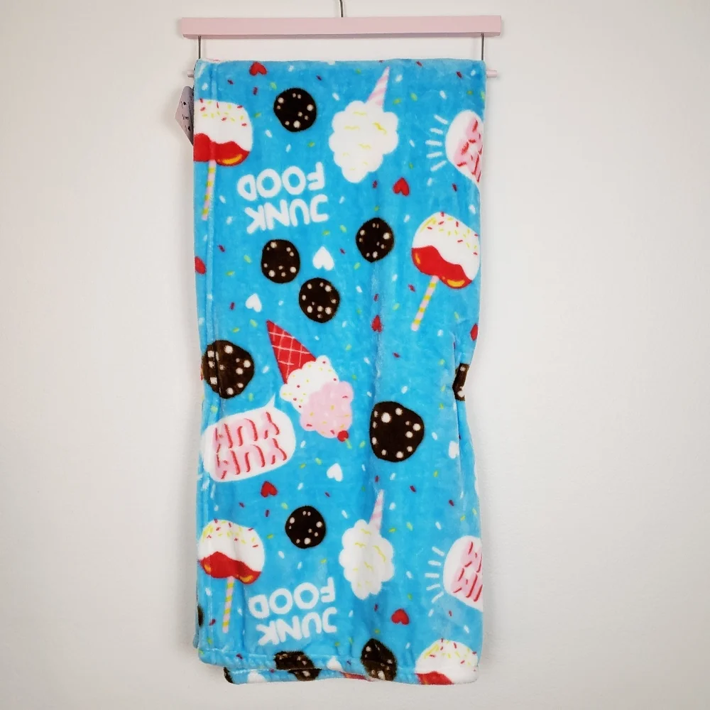 Betsey Johnson Junk Food Yum Yum Ultra Soft Plush Throw Blanket 50in X 60in